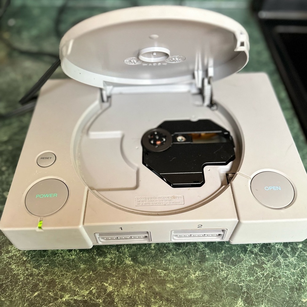 Play Station1 system 1998 SCPH-7501 - Picture 8 of 14